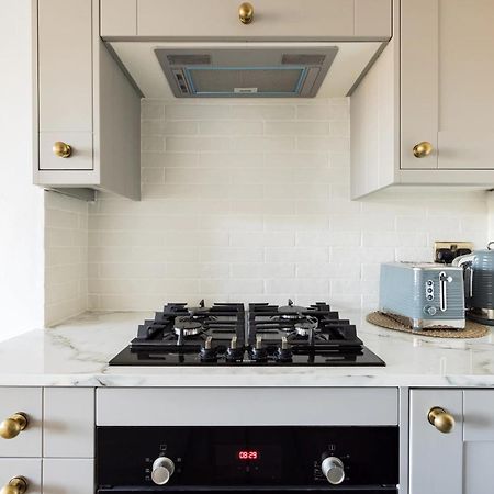 Luxurious 1-Bedroom Apartment In Kensington London Eksteriør bilde