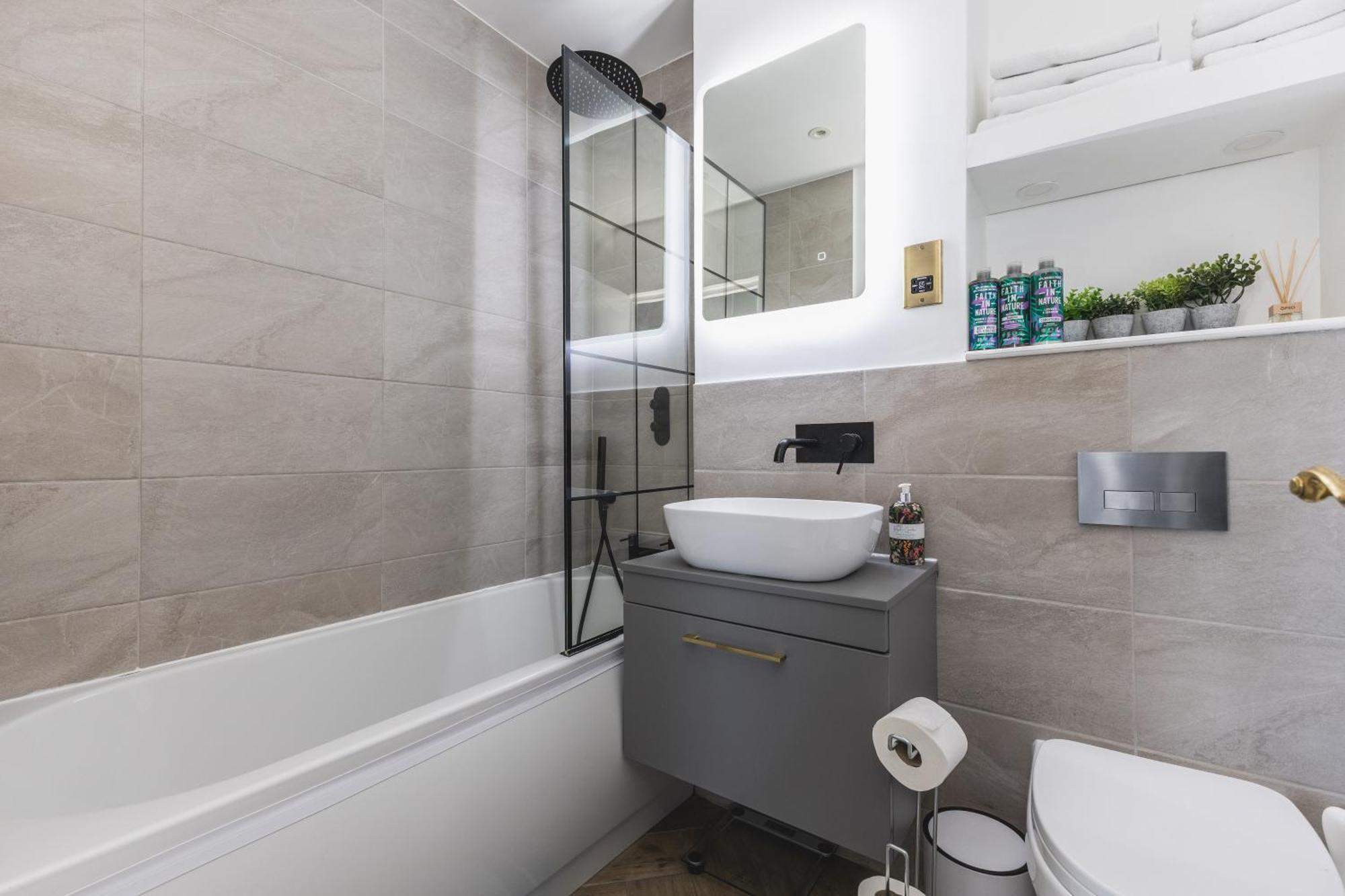 Luxurious 1-Bedroom Apartment In Kensington London Eksteriør bilde